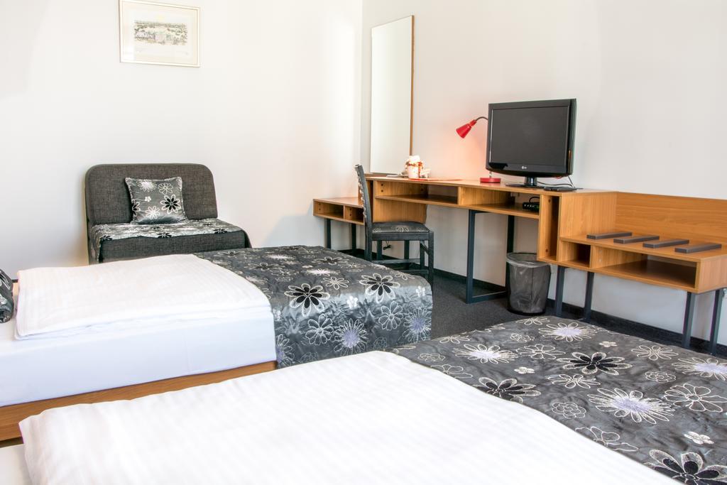 Hotel Delminivm ซาเกร็บ ภายนอก รูปภาพ