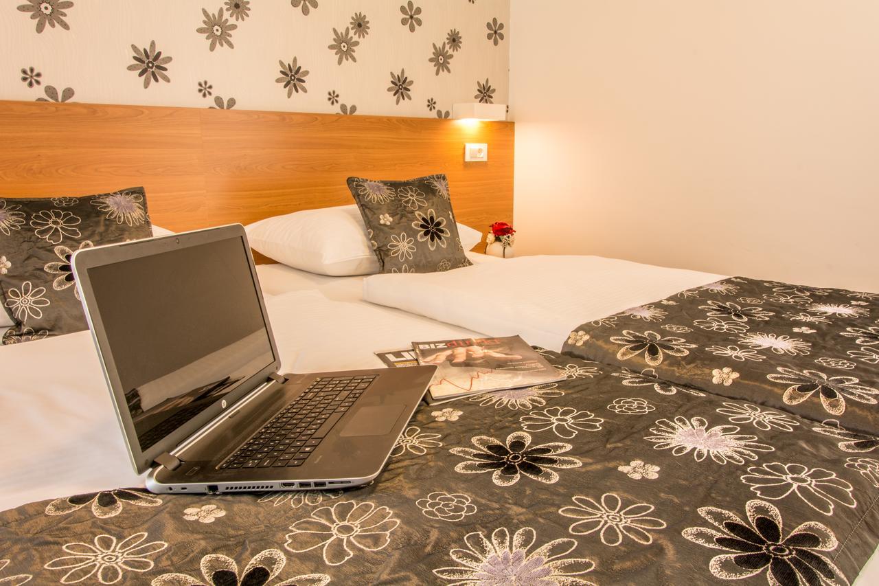 Hotel Delminivm ซาเกร็บ ภายนอก รูปภาพ